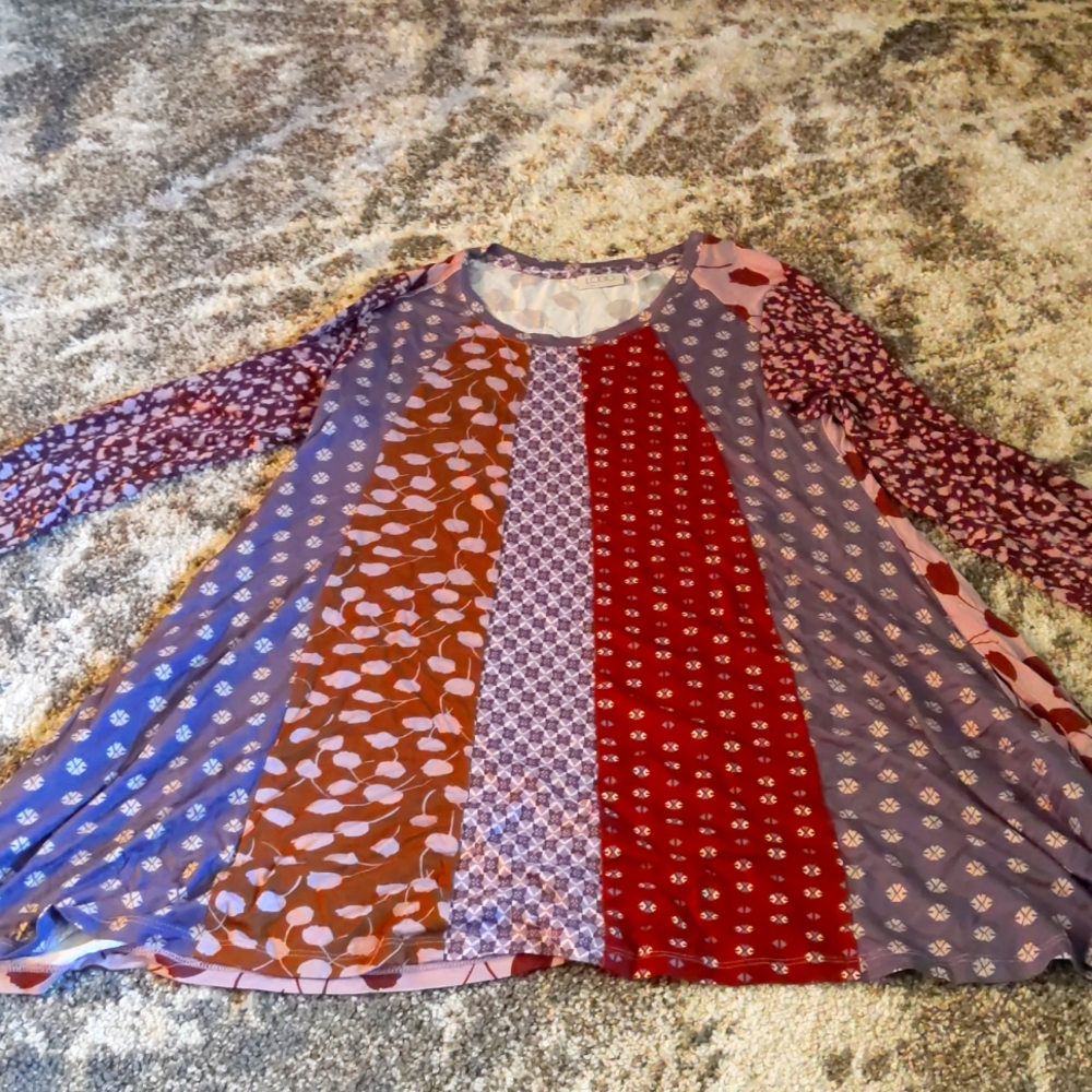 LOGO swing shirt size small multicolored